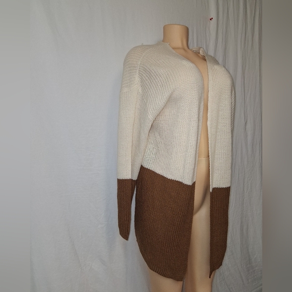 Mine New  Cream and Brown Colorblock Cardigan Size L - Picture 14 of 16